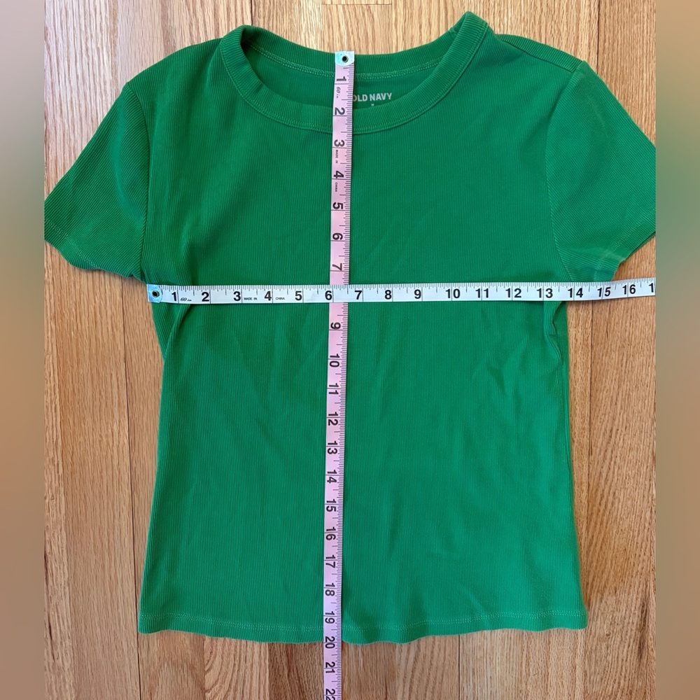 Old Navy Bright Green Crewneck Short Sleeve Tee - Picture 9 of 10